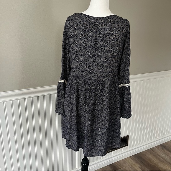 Entro Bohemian Spring Flowy Dress - Picture 3 of 4